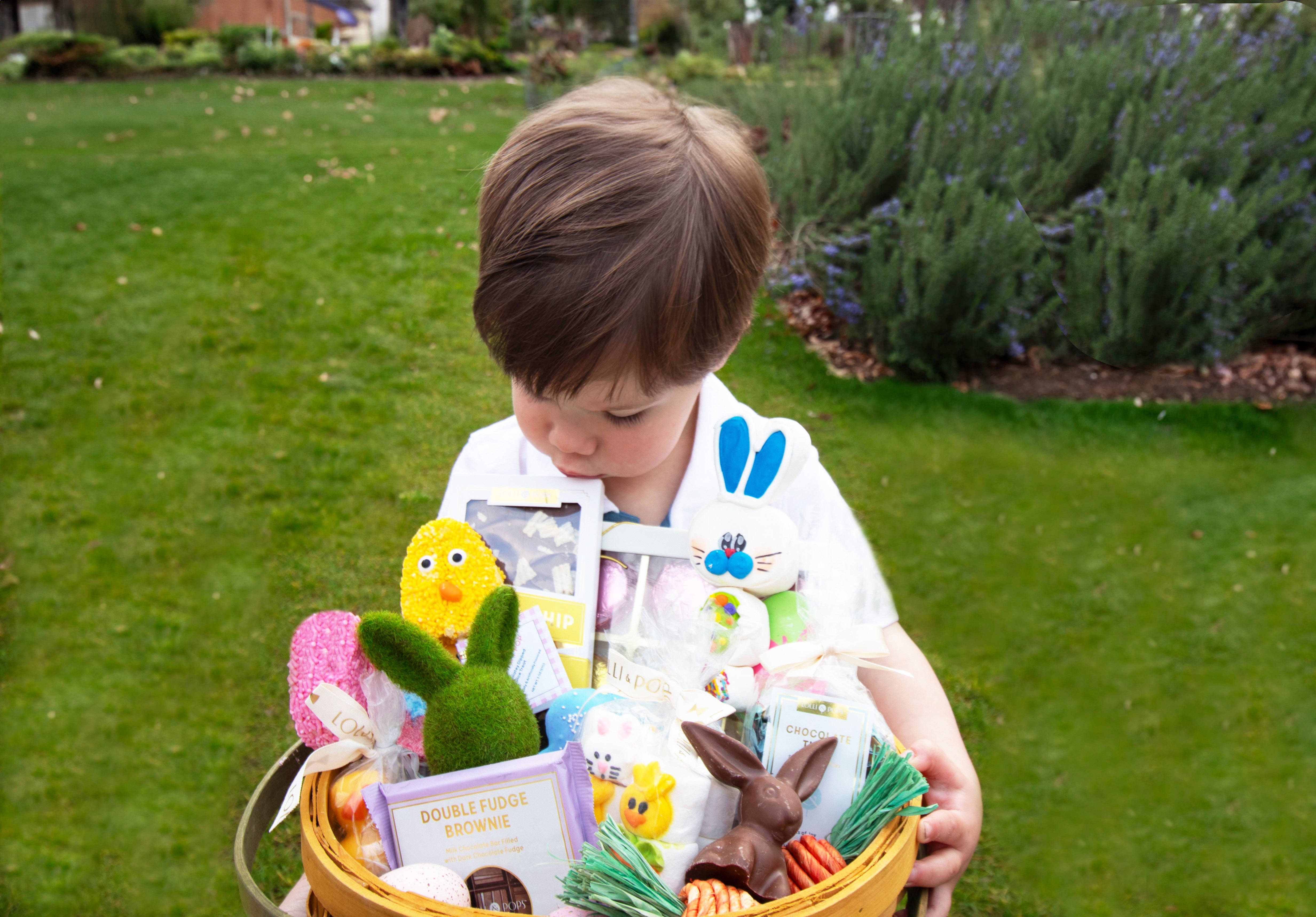 HOP INTO SPRING – Lolli and Pops