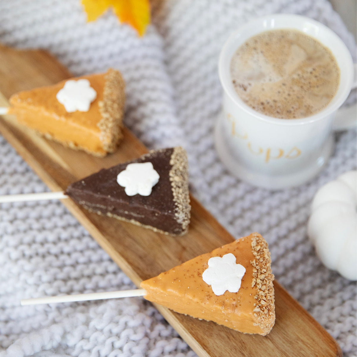 Lolli and Pops L&amp;P Collection Autumn Pie Crispy Pop