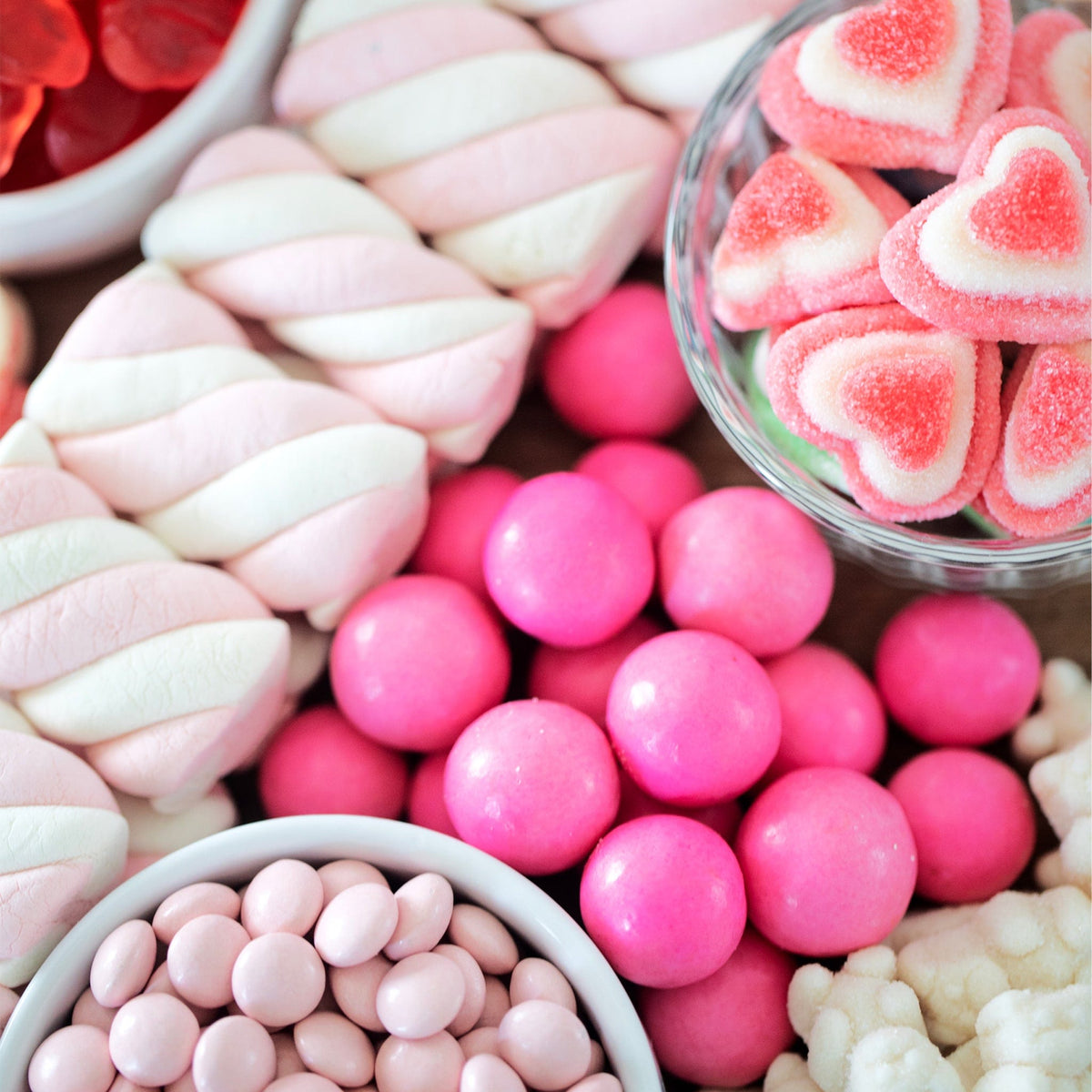 Lolli &amp; Pops Bulk Pretty in Pink Candy Charcuterie Kit